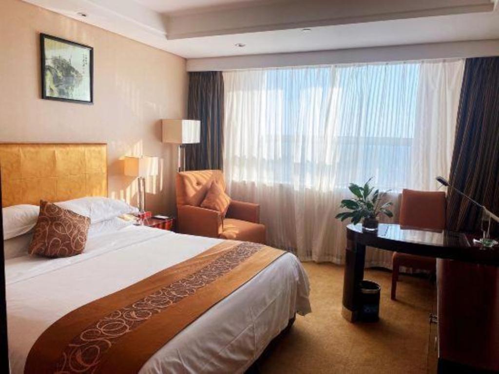 Maison New Century Hotel Ningbo Dış mekan fotoğraf